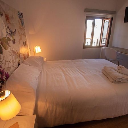 Apartamentos Turisticos Abrilymarzo Caces Exterior foto