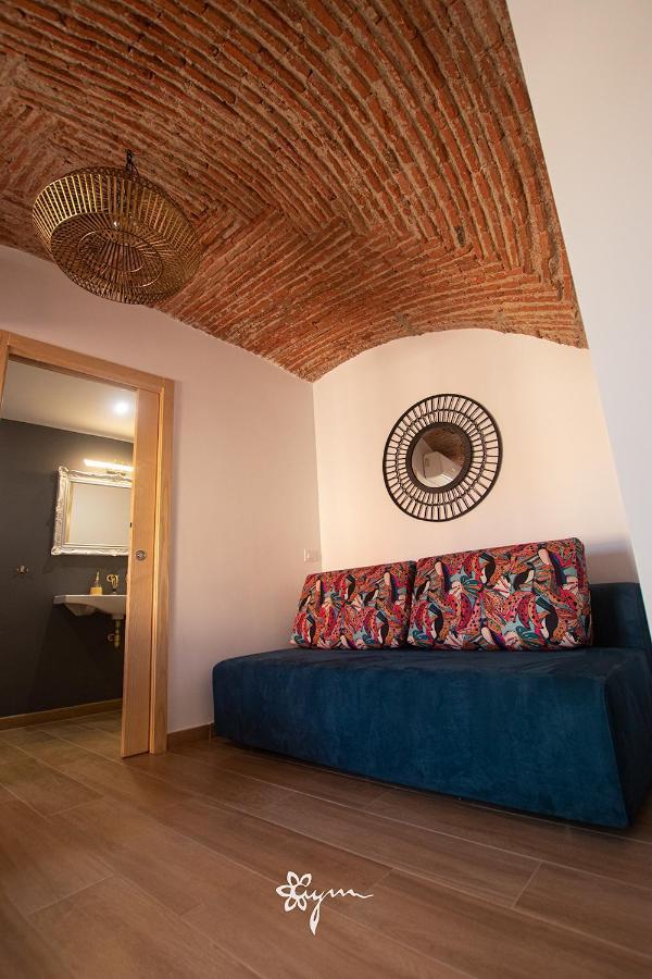 Apartamentos Turisticos Abrilymarzo Caces Exterior foto